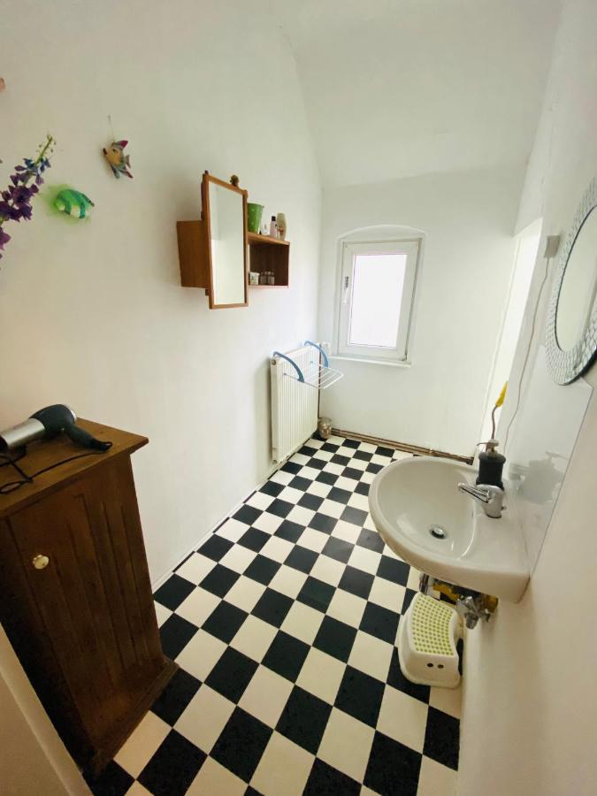 Apartment List 2 Bedroom Away From *