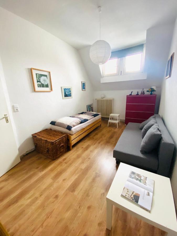 List 2 Bedroom Away From Apartment Hannover